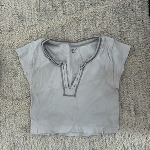 Urban outfitters go for gold top light gray/white